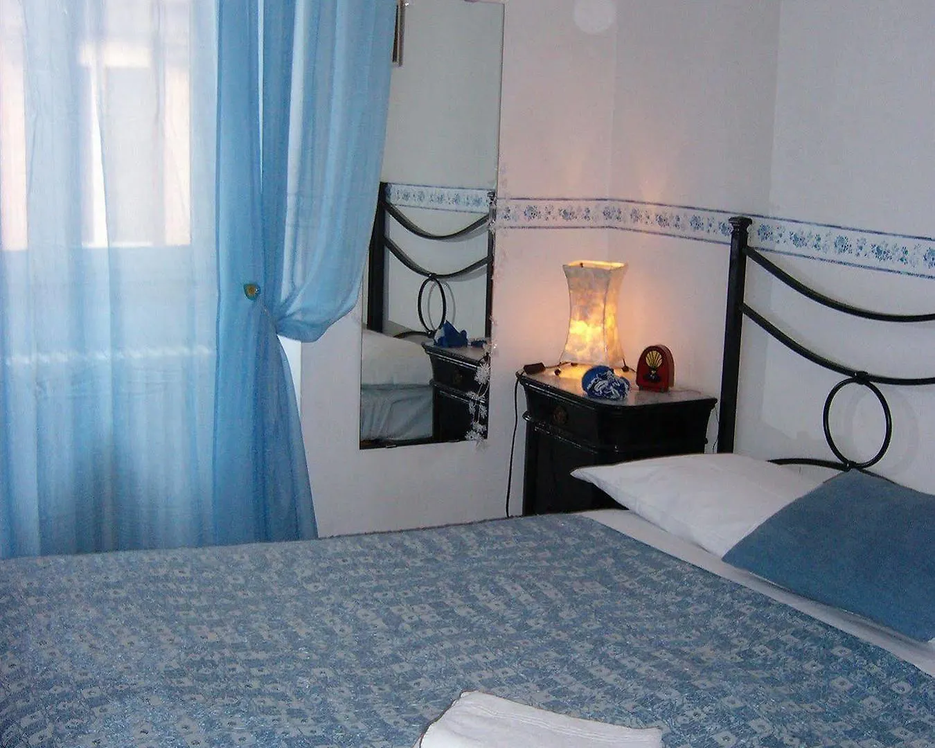 Hotel Night And Day Roma